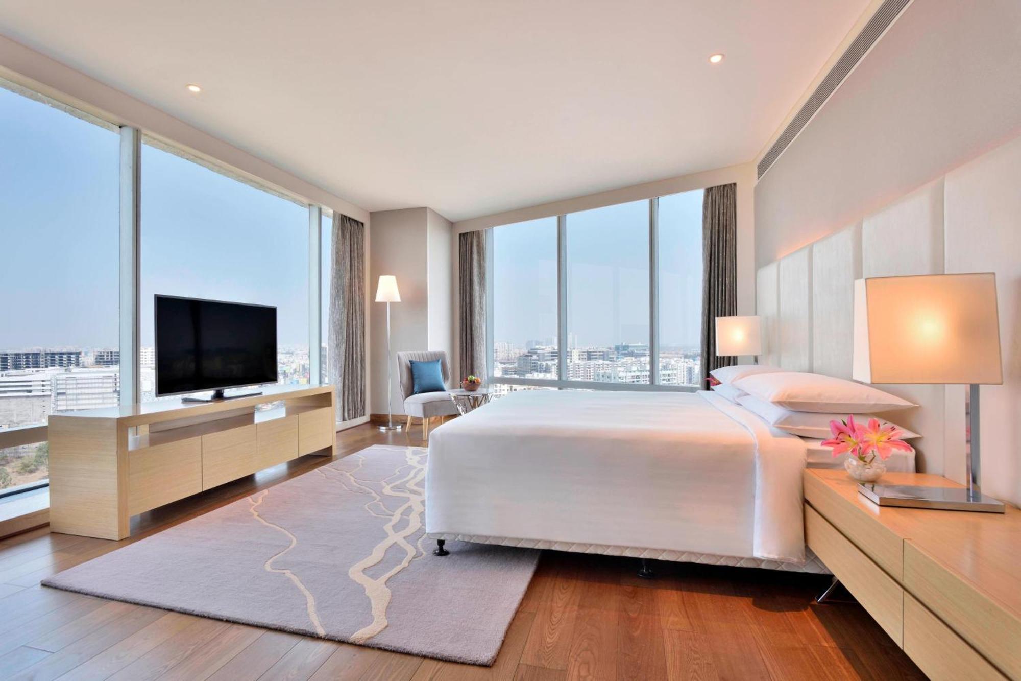 Marriott Executive Apartments Haiderabad Buitenkant foto